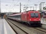 intercity---eurocity/234591/1216-022-mit-einem-ec-am 1216 022 mit einem EC am 7.11.2012 in Rosenheim
